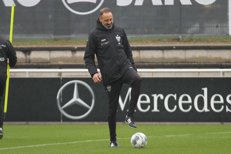 So reagiert das Netz auf die Vertragsverlängerung des VfB-Trainers