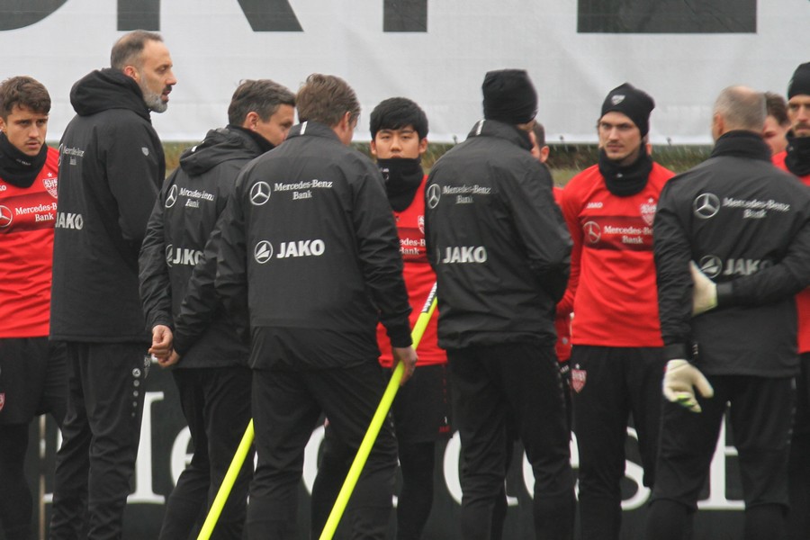 VfB passt sein Trainerteam den umfangreichen Anforderungen an