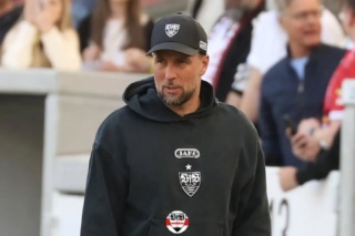 Saisonziel erreicht – Hoeneß will fettes I-Tüpfelchen drauf setzen und aktuellen Platz halten

Bericht ➡ VfB-exklusiv.de (Link in der Story)