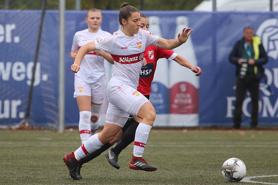 Teresa Böpple führt den VfB mit drei Treffern zum Sieg