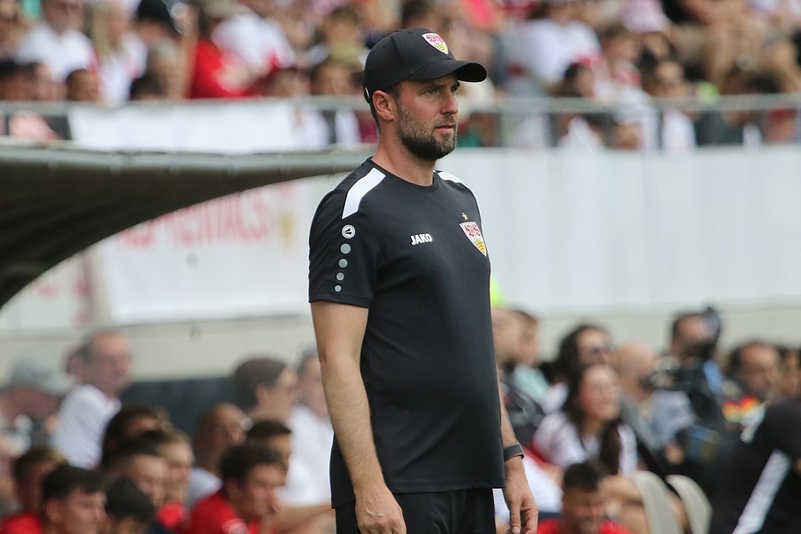 VfB-Trainer Hoeneß erwartet noch einen Ersatz für Mavropanos