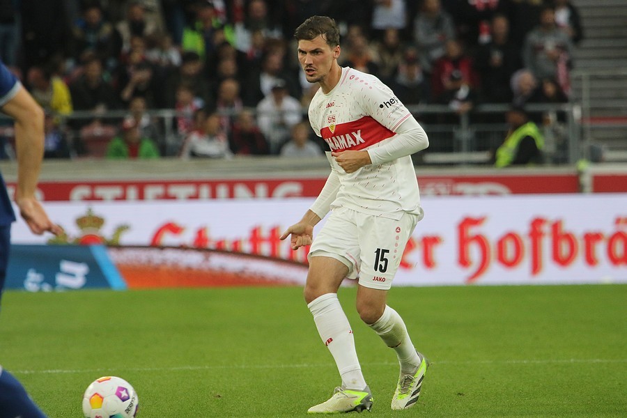 “Freue mich, dass es weitergeht” – Stenzel verlängert Vertrag beim VfB