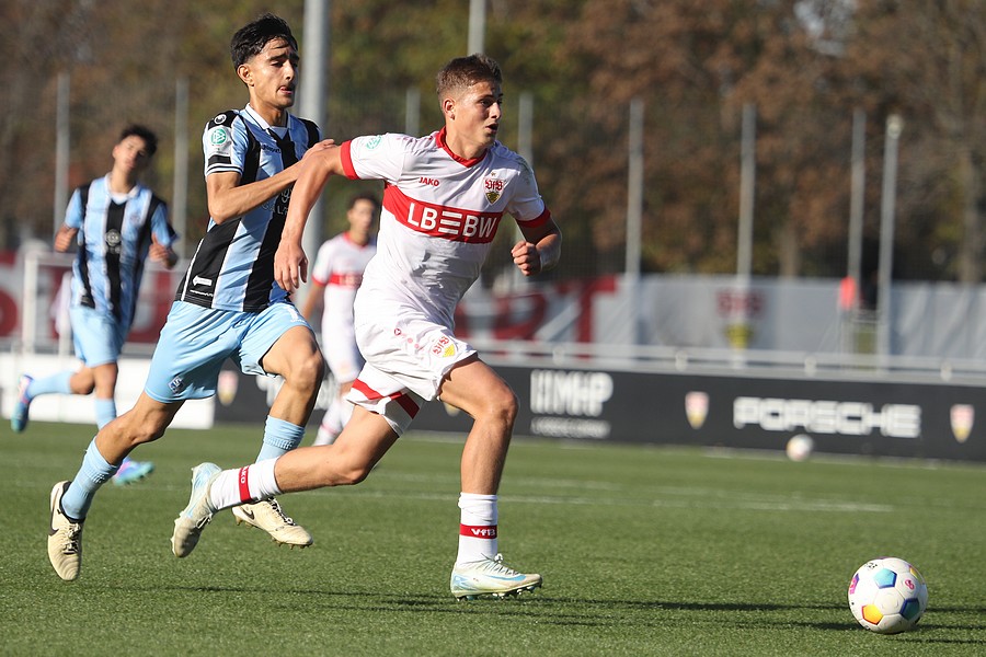 Die U17 macht es am Sonntag wie die U19 am Samstag