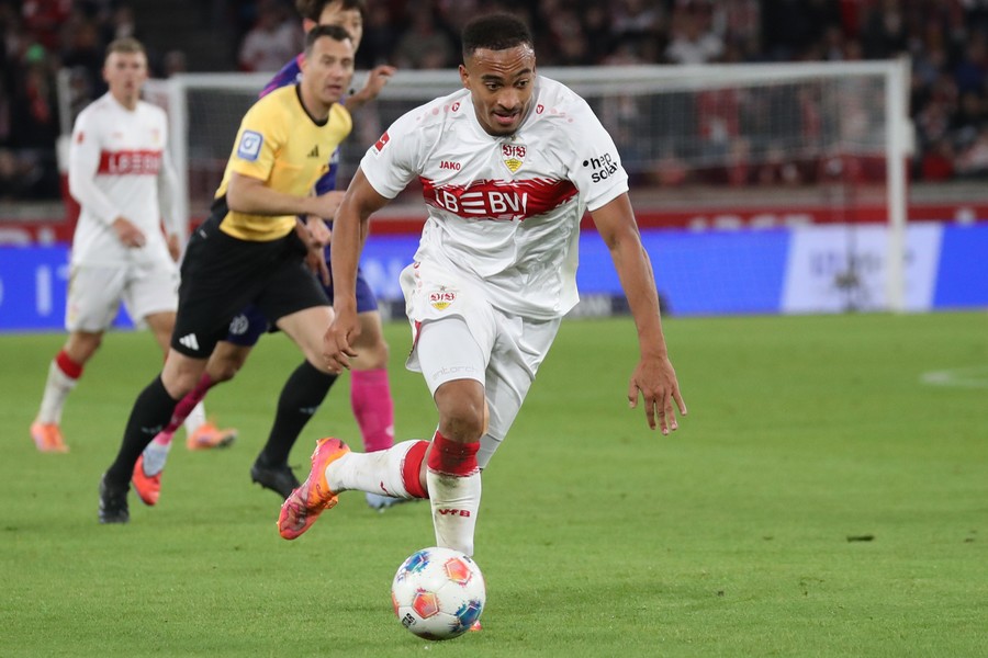 Stuttgart holt mit souveränem 4:0 die ersten Auswärtspunkte