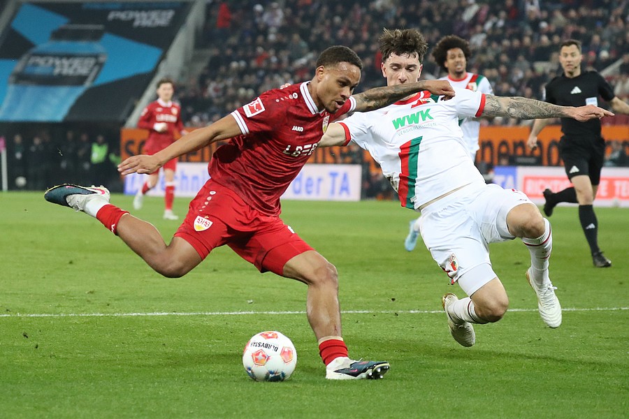 VfB führt zur Halbzeit deutlich und kontert die Augsburger Treffer sofort