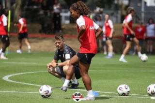 Erster öffentlicher Auftritt des neuen Bundesligisten – die VfB-Frauen legen los
Bericht und Bildergalerie 📷➡ VfB-exklusiv.de (Link in der Story)