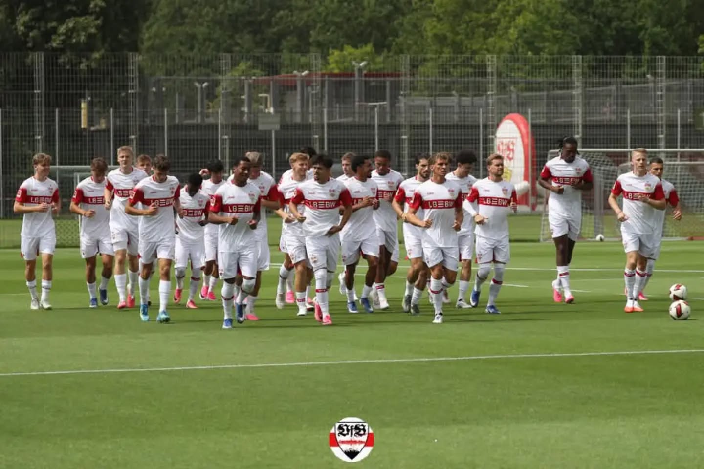 Seimen, Prömel und Co. legen los – Auftakt in Cannstatt 

Bericht und Bilder 📷➡ VfB-exklusiv.de (Link in der Story)