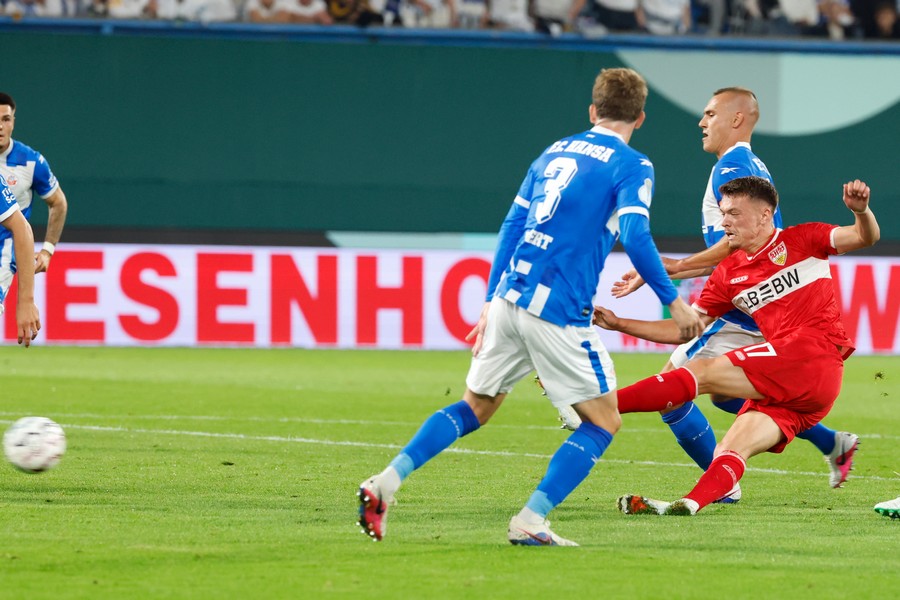 Pejcinovic mit perfektem Einstand – Sorge um Nartey und Führich